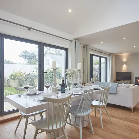 Holiday home 5 The Sands Polzeath